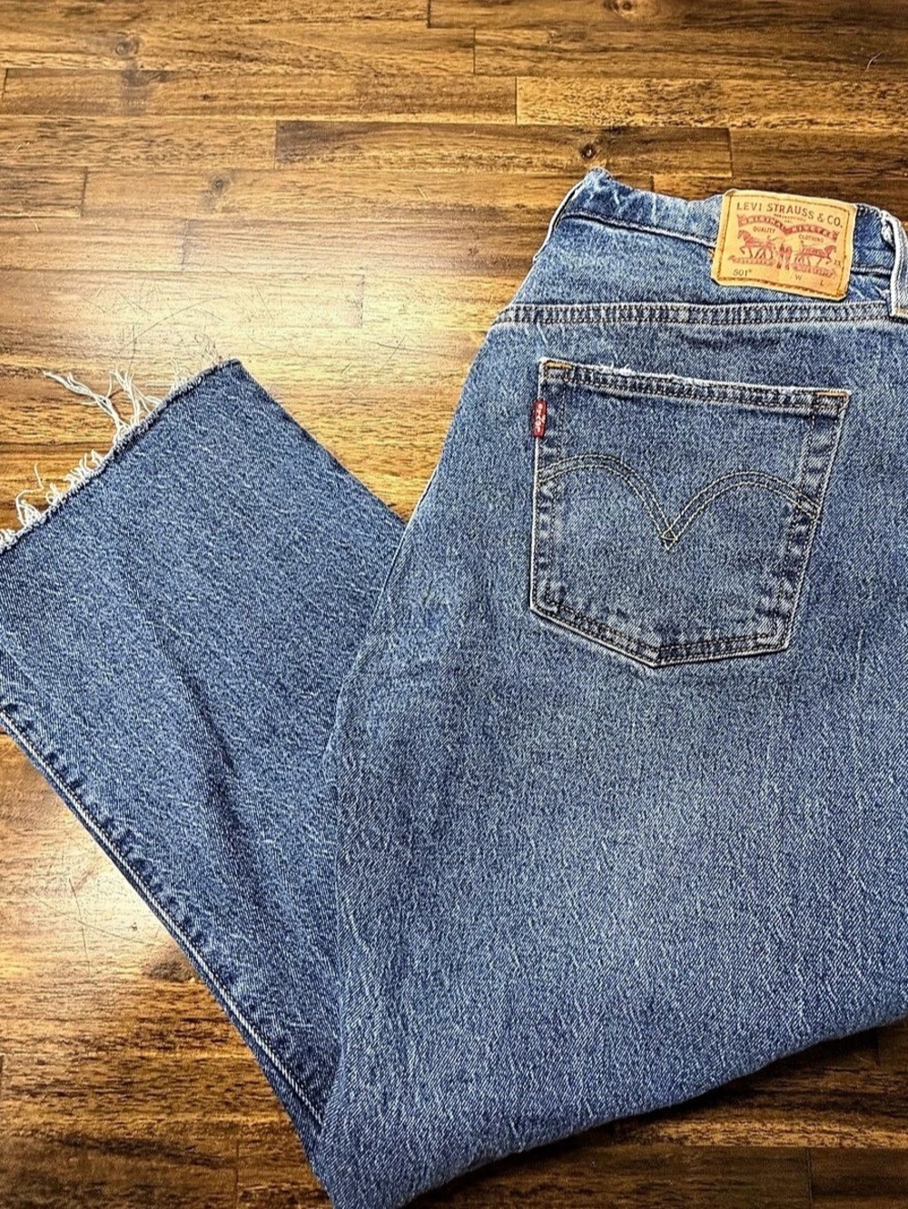 Levi's 501 Original Fit Jeans Boot Cut Jeans in Blue